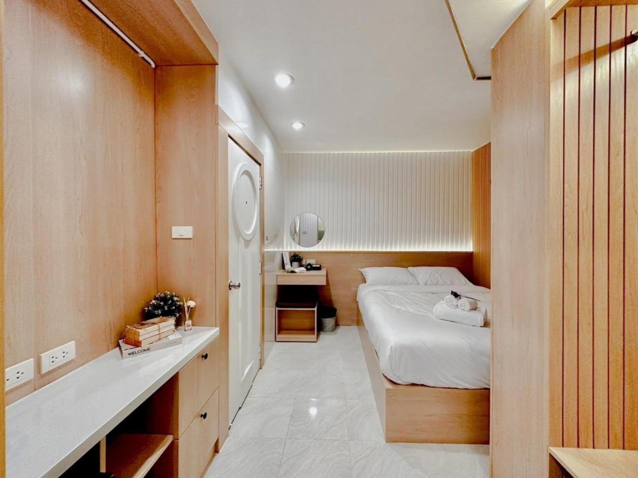 Thrive Hotel Bangkok Exterior foto